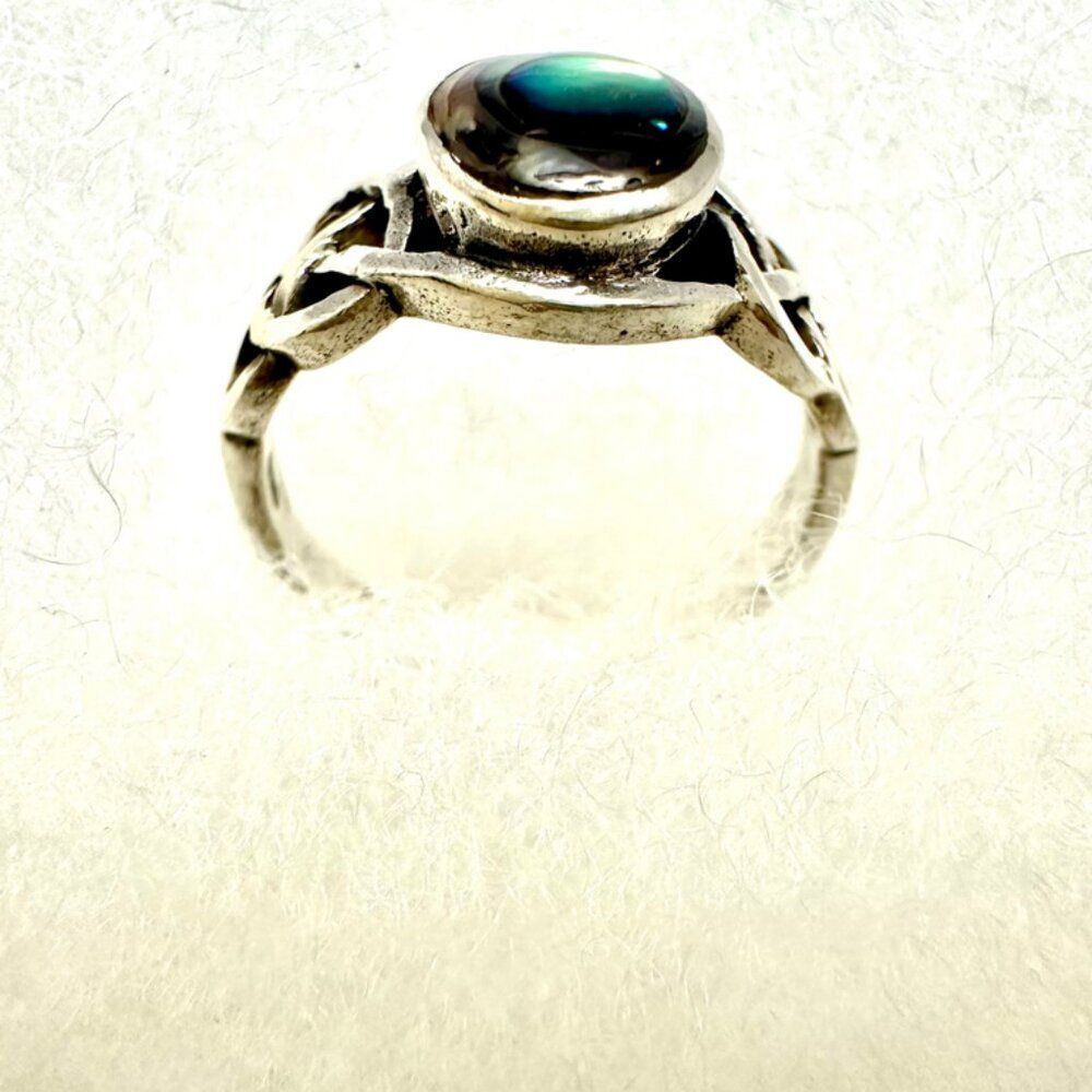 Celtic with Abalon Sterling Silver Stamped 925 Ring Size 8